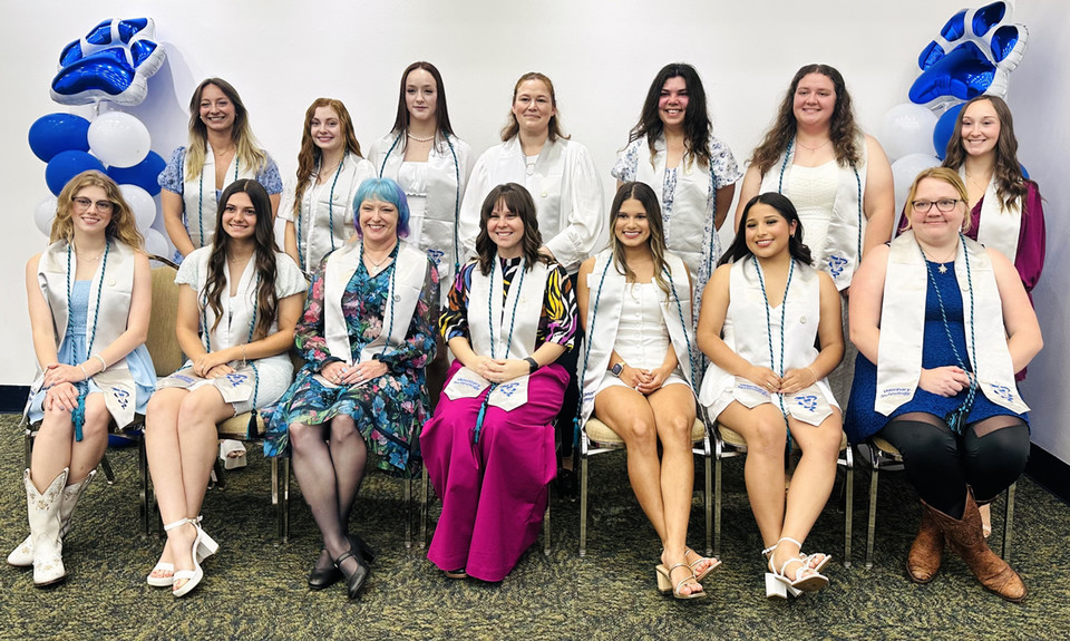 Veterinary technicians earn a median salary of $45,980 per year